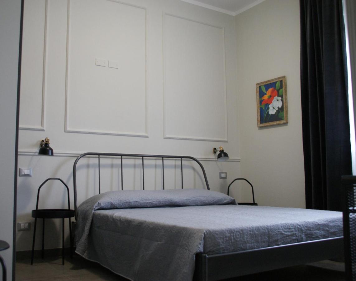 La Dama Room&Breakfast Russi Bagian luar foto