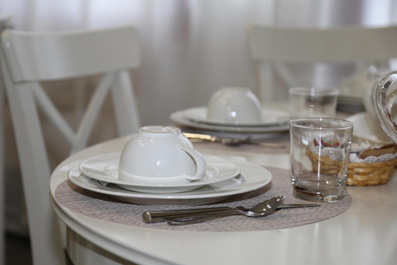 La Dama Room&Breakfast Russi Bagian luar foto