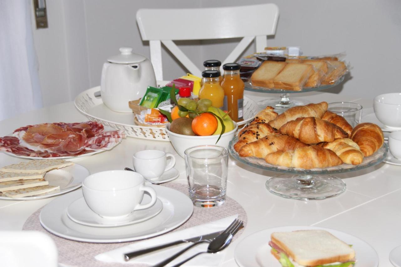 La Dama Room&Breakfast Russi Bagian luar foto