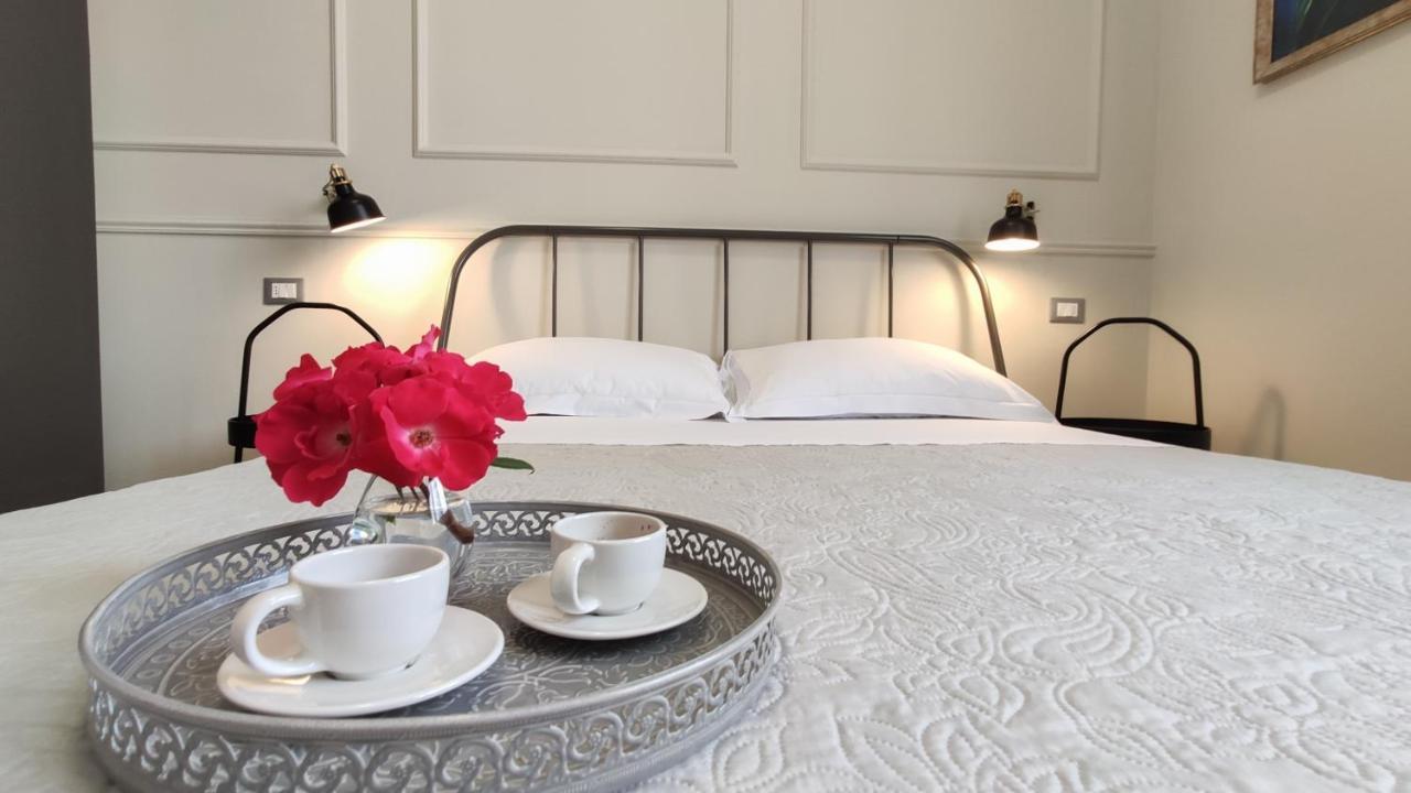 La Dama Room&Breakfast Russi Bagian luar foto